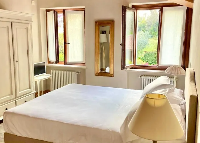 Wonderful A Few Steps From The Duomo - Milan Bed & Breakfast Costermano