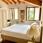 Wonderful A Few Steps From The Duomo - Milan Bed and Breakfast Costermano